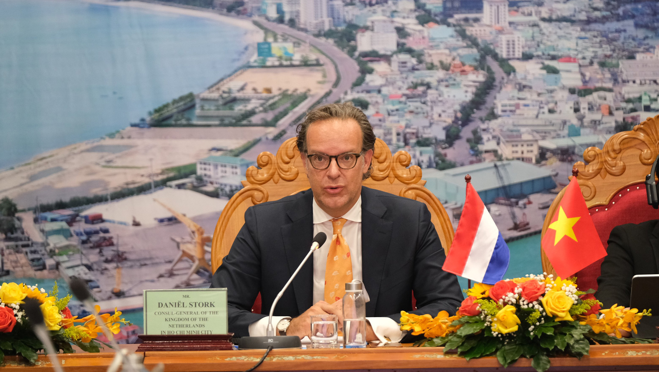 Ông Daniel Coenraad Stork – Tổng lãnh sự Vương quốc Hà Lan tại Thành phố Hồ Chí Minh phát biểu tại Hội nghị.